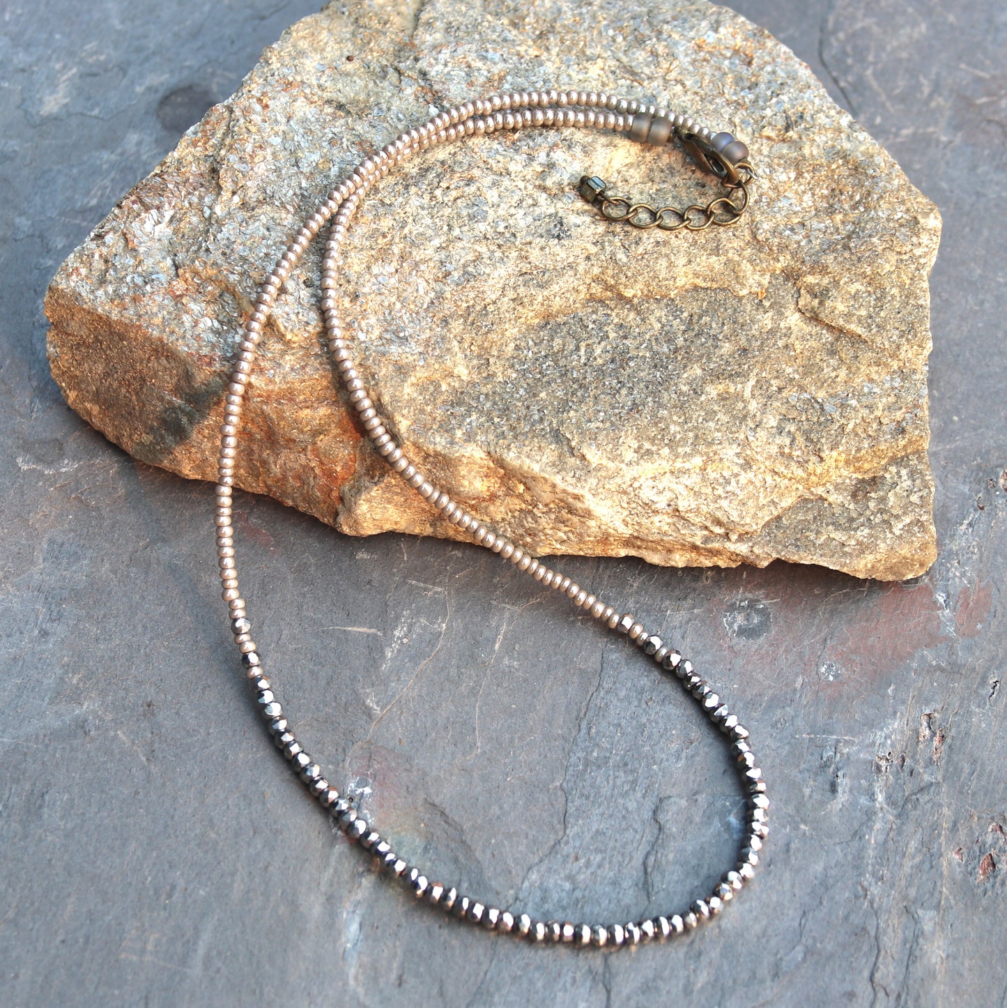 Flash Necklace - Grey Luster & Hematite